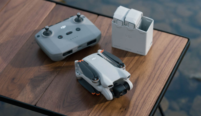 Квадрокоптер DJI Mini 3 Fly More Combo (DJI RC-N1)