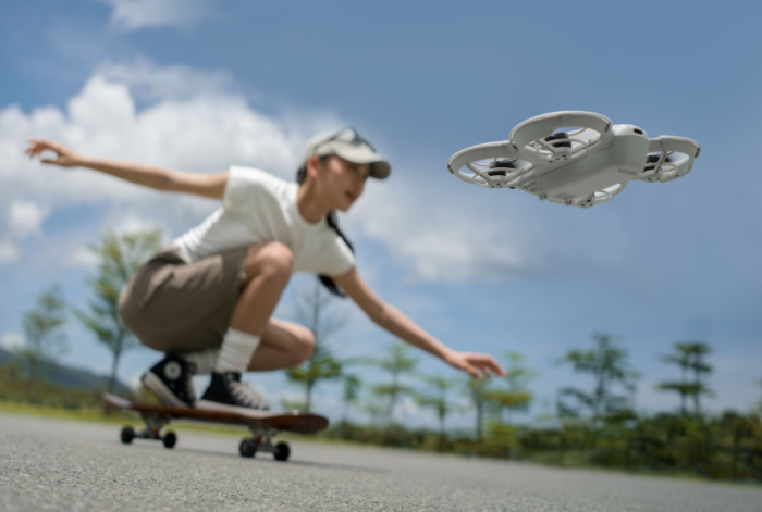 Квадрокоптер DJI Neo Combo (без пульта)