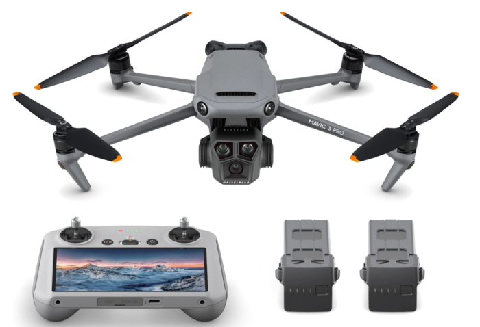 Квадрокоптер DJI Mavic 3 Pro Fly more combo RC